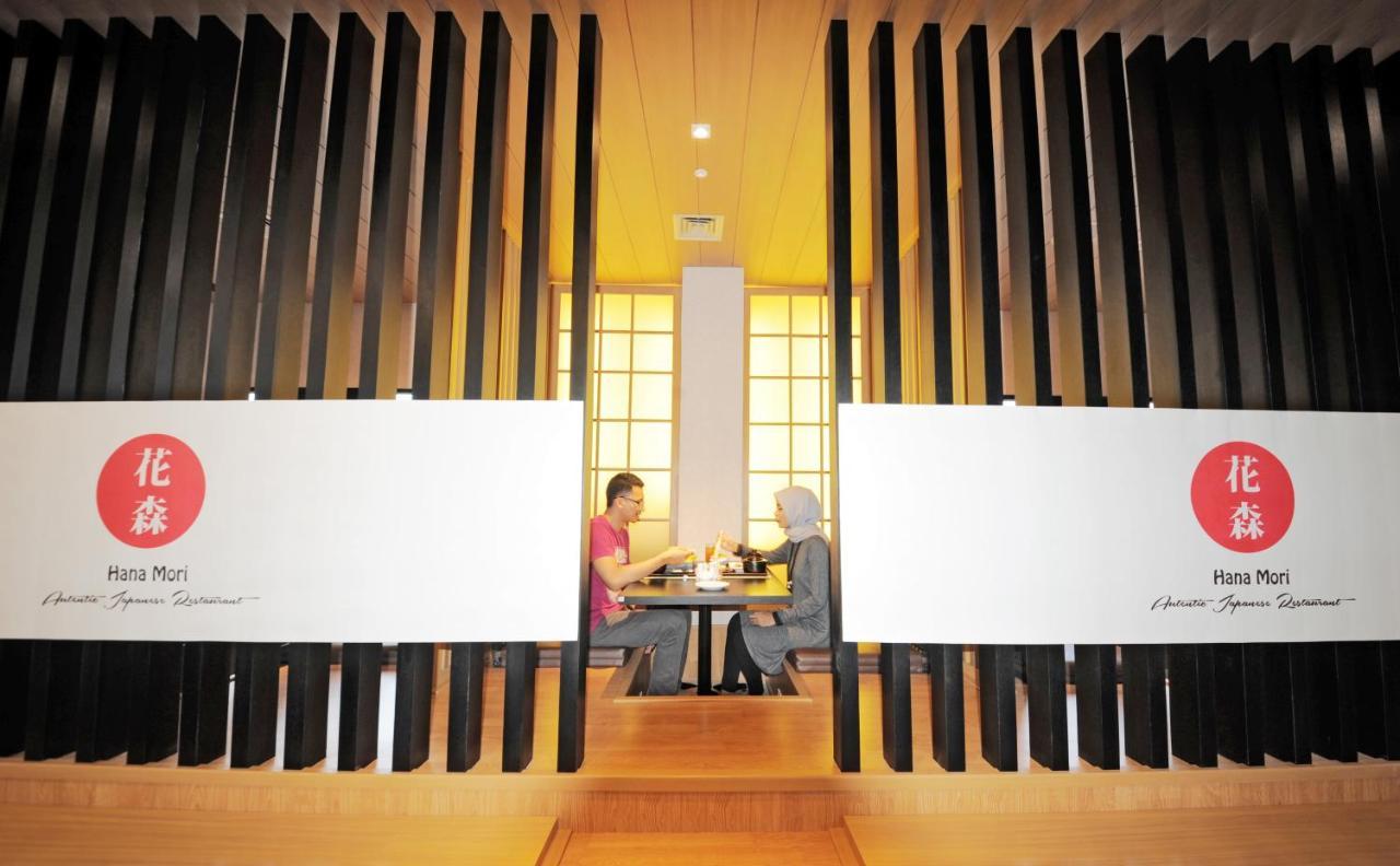Azalea Suites Cikarang By Jayakarta Group Extérieur photo