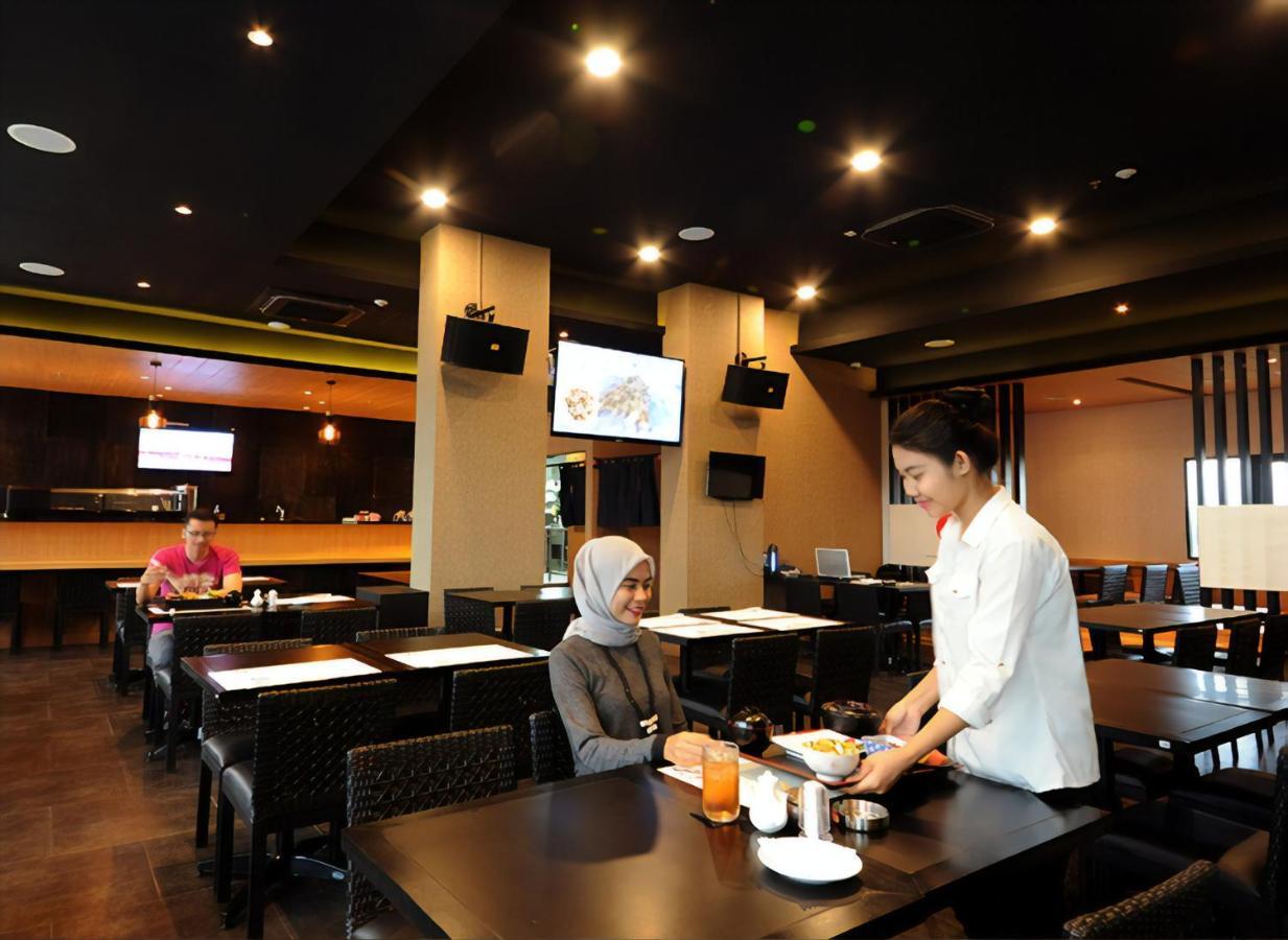 Azalea Suites Cikarang By Jayakarta Group Extérieur photo