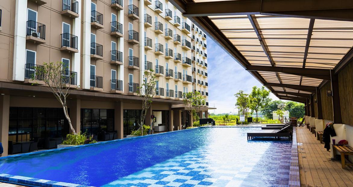 Azalea Suites Cikarang By Jayakarta Group Extérieur photo