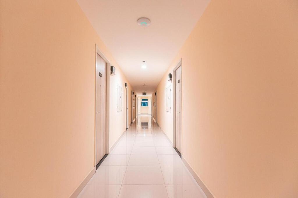 Azalea Suites Cikarang By Jayakarta Group Extérieur photo