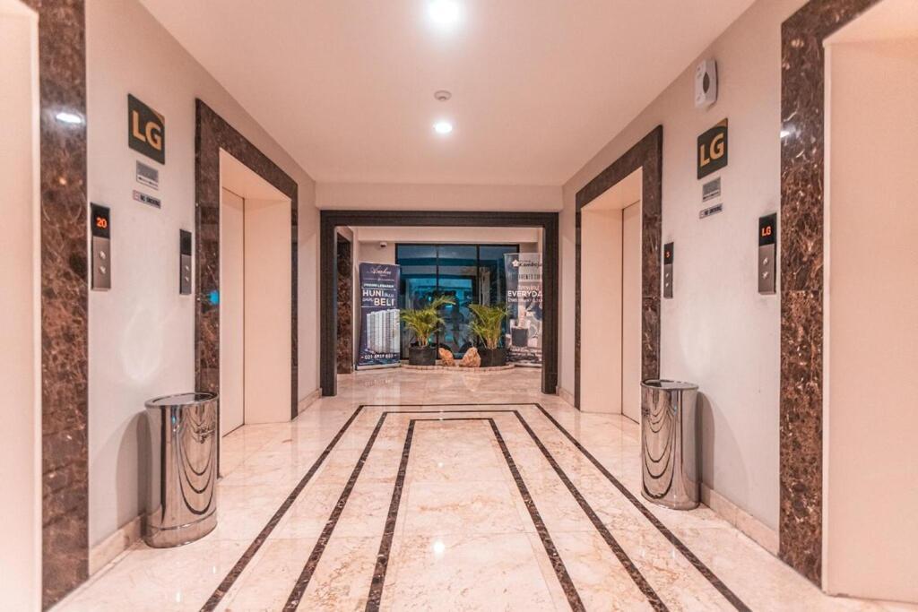 Azalea Suites Cikarang By Jayakarta Group Extérieur photo
