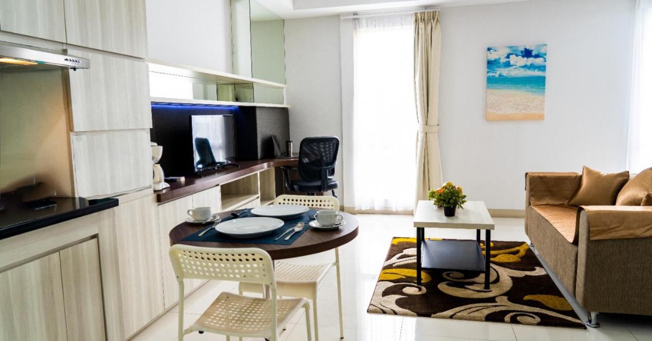Azalea Suites Cikarang By Jayakarta Group Extérieur photo